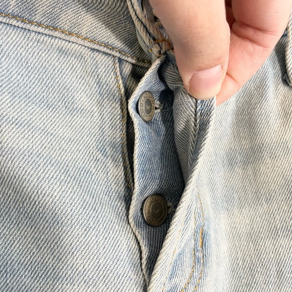 HOLLISTER Women's Blue Distressed Low-Rise Cropped Boyfriend Denim Jeans Size 15 - Picture 6 of 10